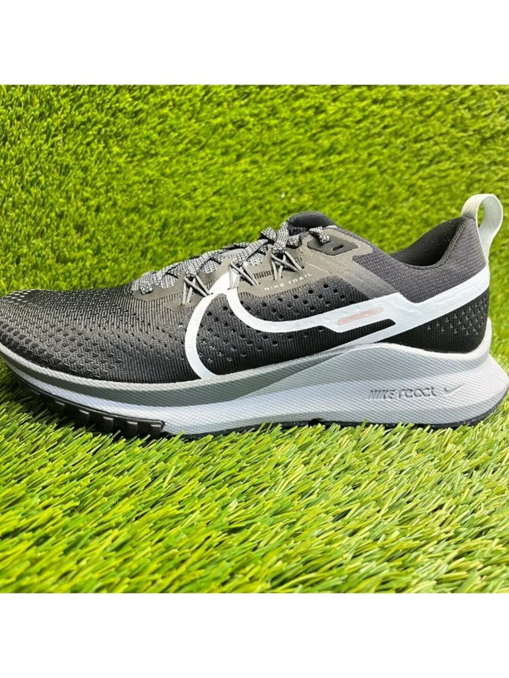 Nike React Pegasus Trail 4 Black Dark Gray Mens Size 7.5 Running Shoes Sneakers
